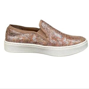 Sofft Women's Somers Tan Metallic Snake Print Slip On Shoe Size 8 NWOT